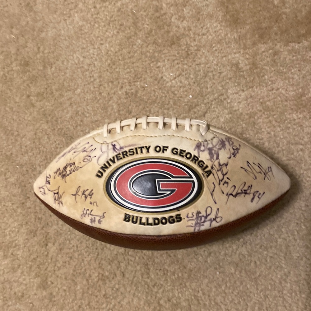 Georgia bulldogs autographed football from 2000